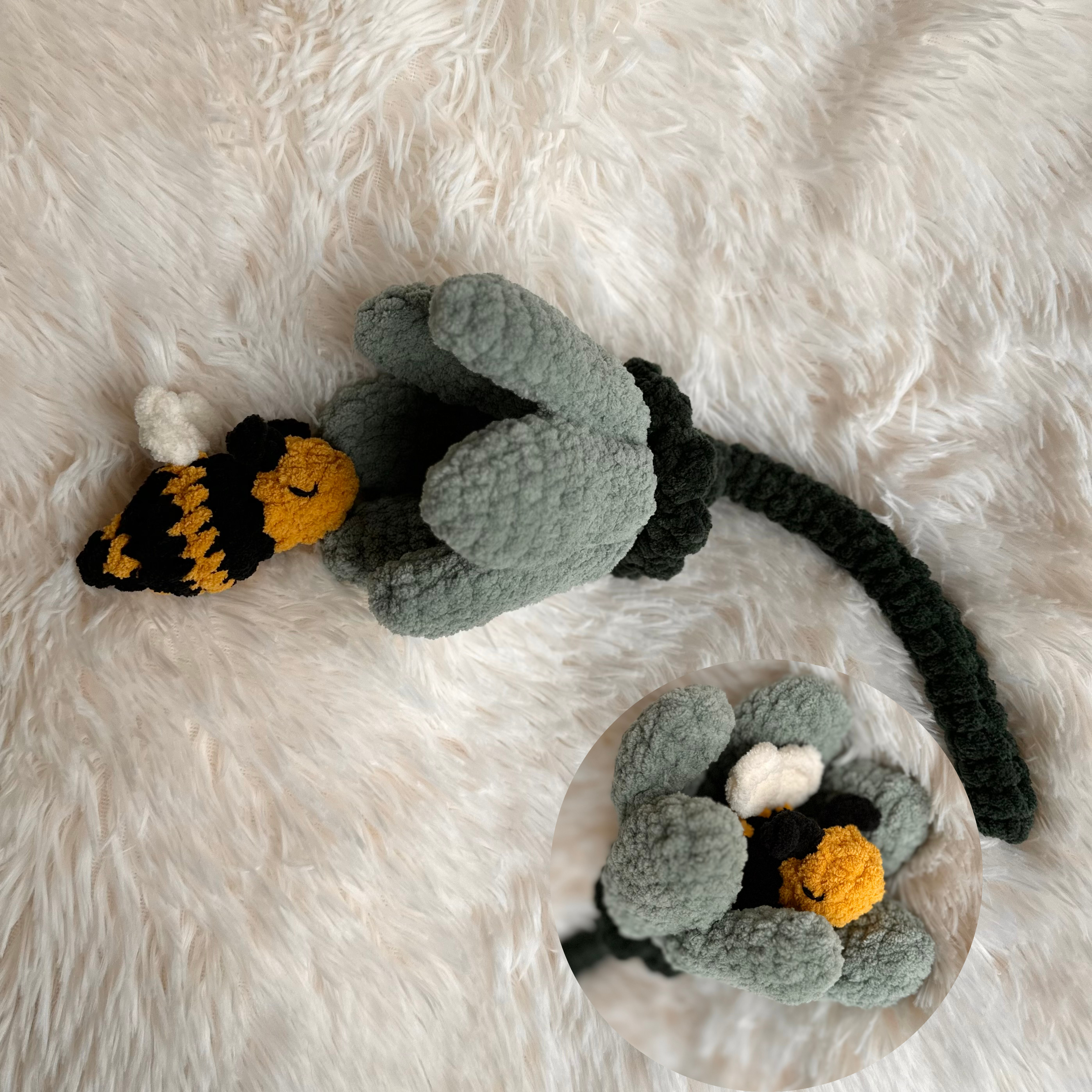 Bee Plushie With Flower | Bumblebee | Stem Flower