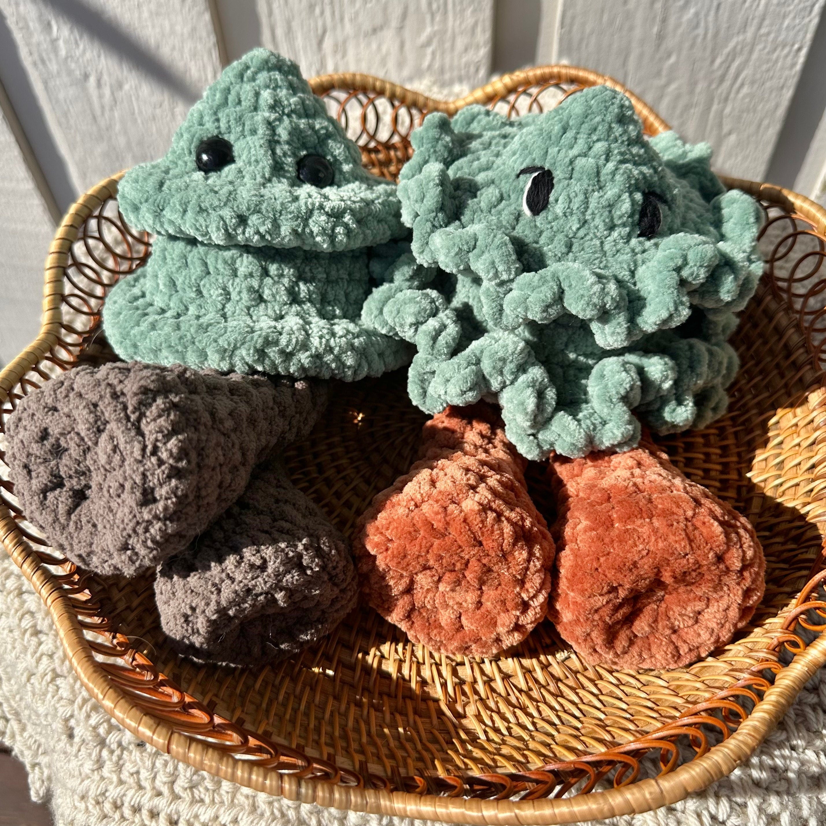 Timber The Tree Crochet Pattern | Amigurumi Groovy Tree