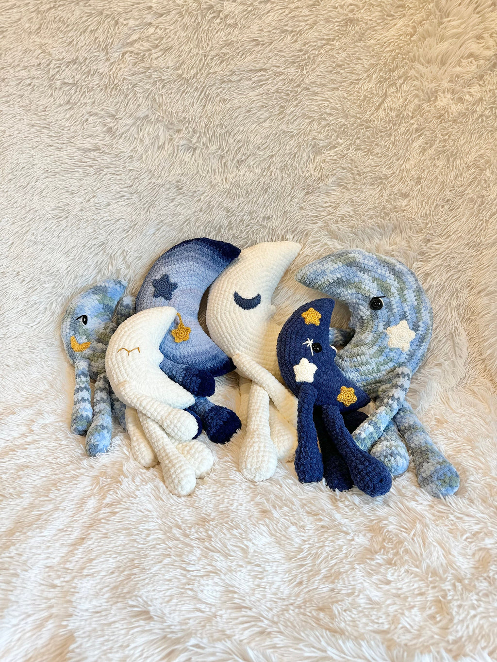 Little Luna Moon Crochet Pattern | Amigurumi Moon Pattern