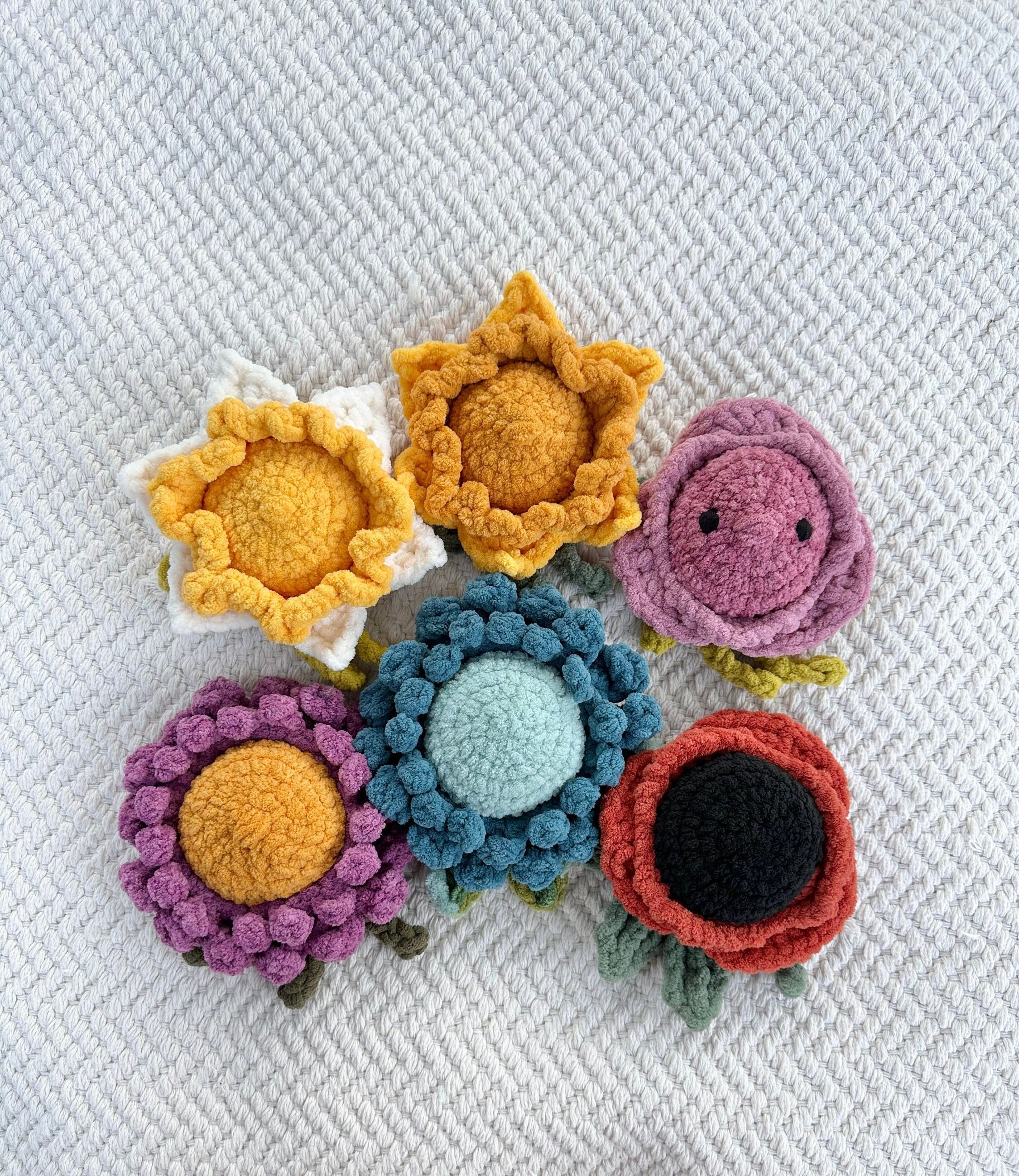 Bloom Babes Mod- 3 Patterns- Poppy, Daffodil, Zinnia | Flower Mod for Mini Raya Sunshine | Amigurumi Whimsical Crochet Pattern