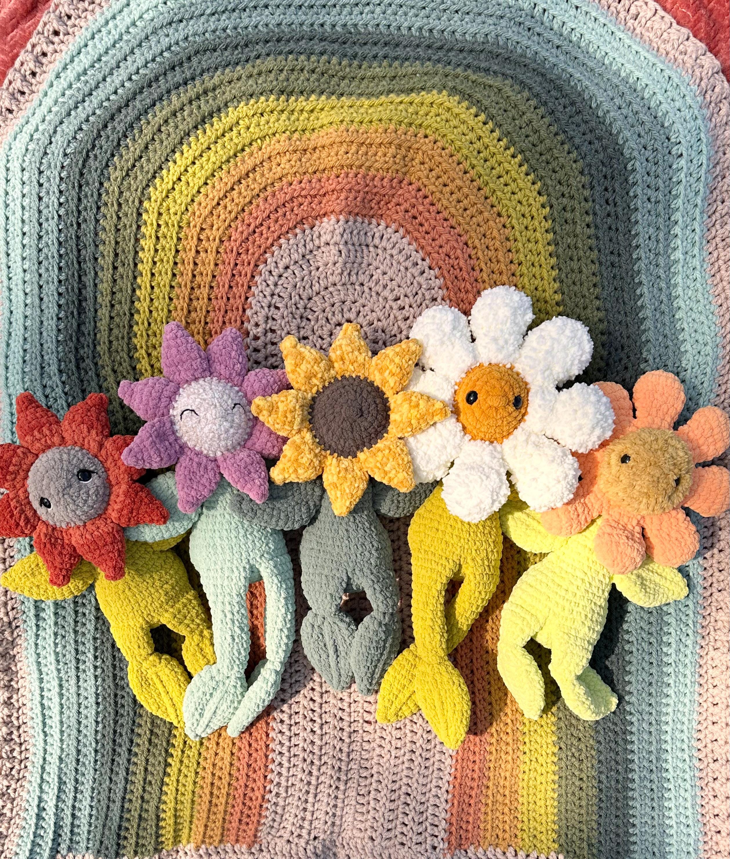Solly/Dolly Plushie Mod Pattern | Solly Sunflower | Dolly Daisy | Crochet Pattern Mod | Flower Plushie