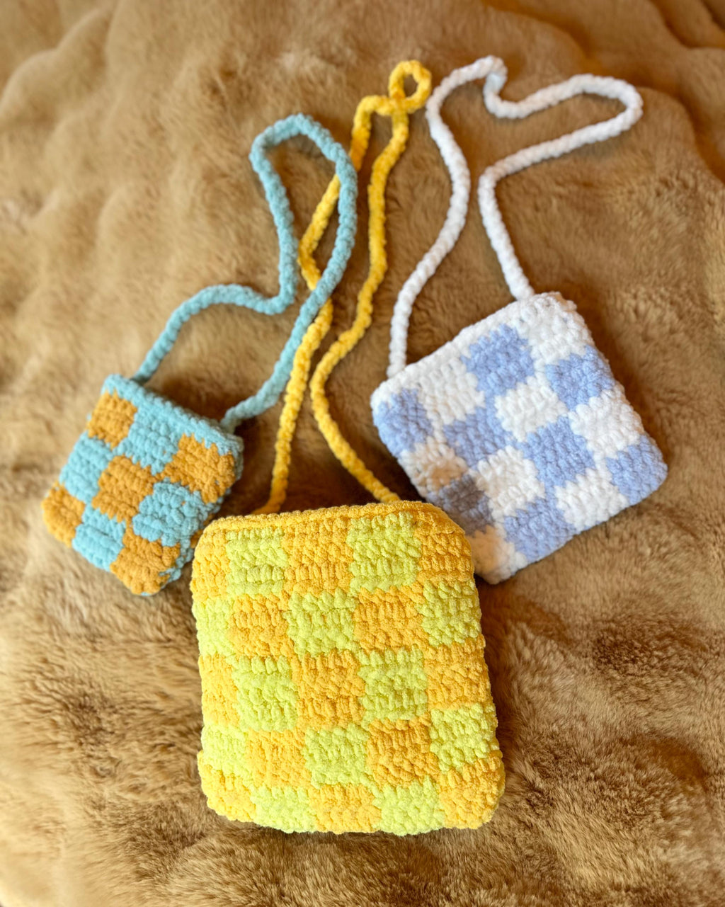 Bitty Checkered Bag Crochet Pattern | 3 Sizes + Phone Bag | Customizable Tote Bag | Checkered Bag | Tote | Checks | Crochet Bag Pattern |